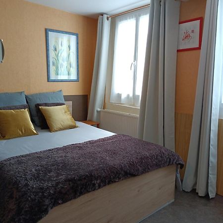Chambre Dans Le Centre Historique Pont-Audemer Exterior photo