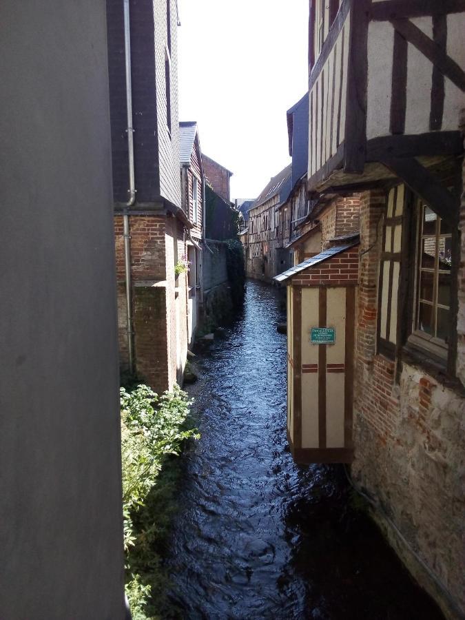 Chambre Dans Le Centre Historique Pont-Audemer Exterior photo